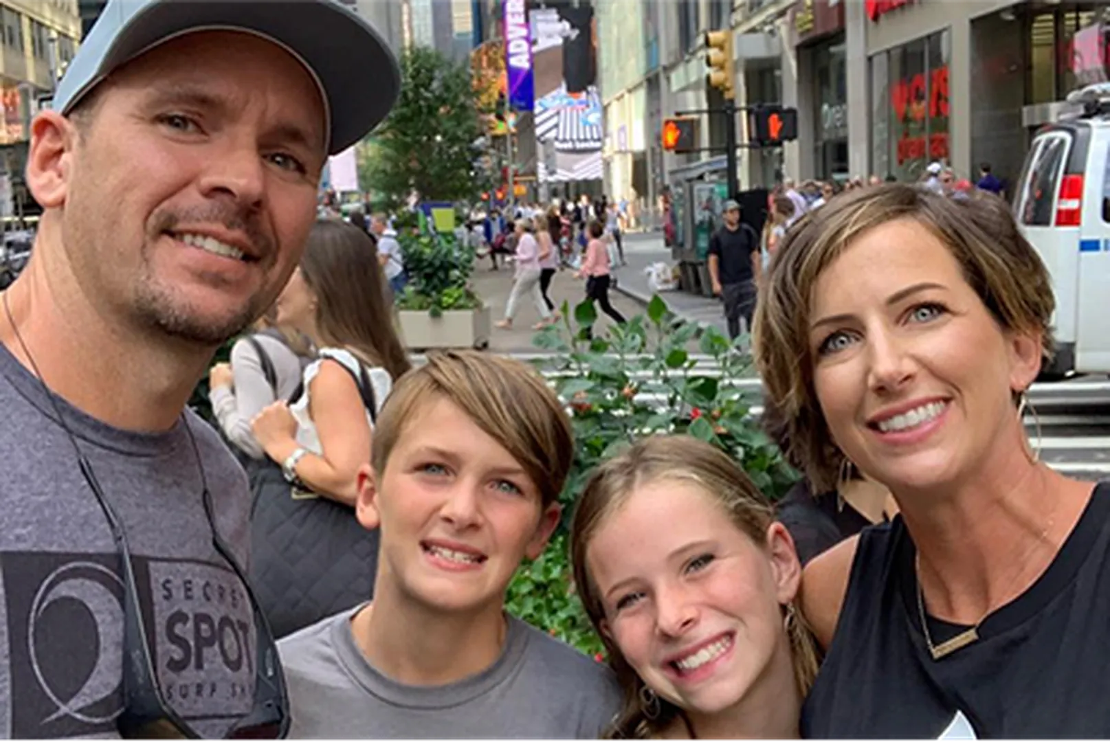 Tate Felts, Mortgage Loan Officer, with his family.